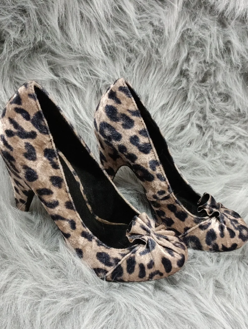 Velvet Leopard Print Pumps Tan Black Round Toe Ruffle